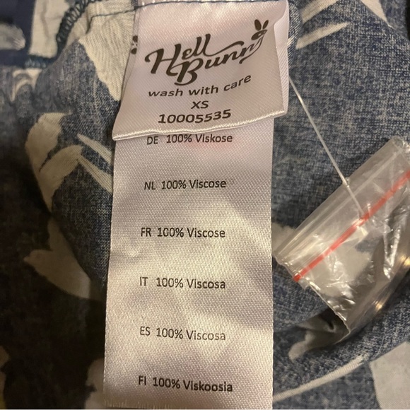 ModCloth Hell Bunny Lilou Swallow Printed Skirt- XS - Picture 3 of 12